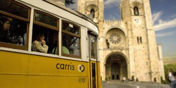 Imperdible un paseo en tranvía en Lisboa