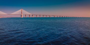 Puente Vasco de Gama