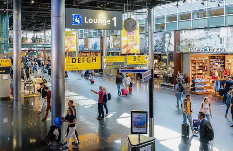 ¿Qué tan grande es el aeropuerto de Ámsterdam?
